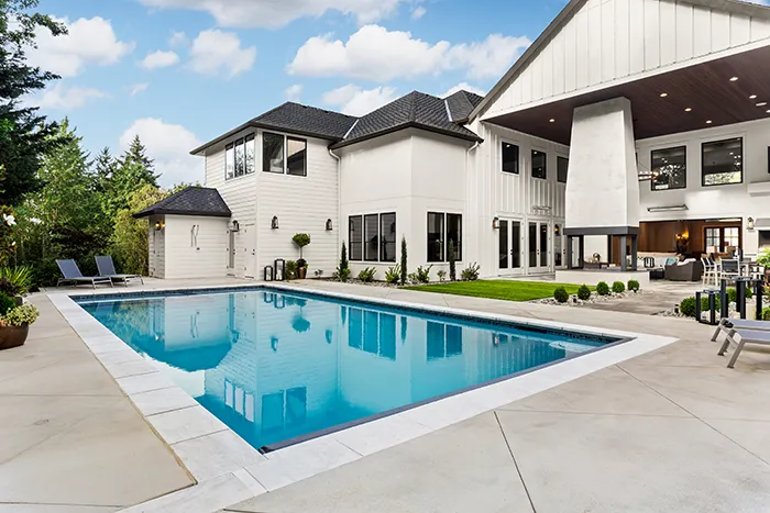 Virginia house with pool