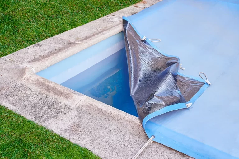 Choosing the right pool cover