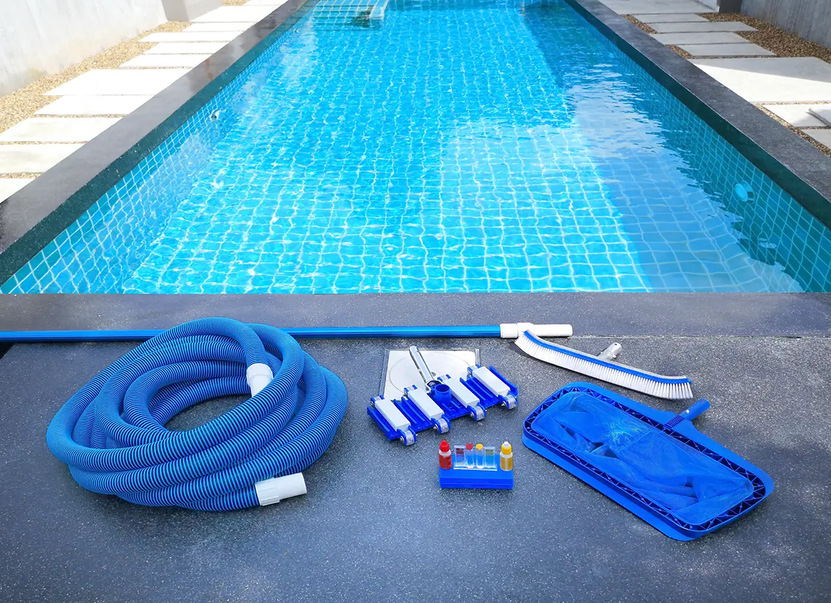 Swimming pool cleaning equipment. Service and maintenance of the pool.